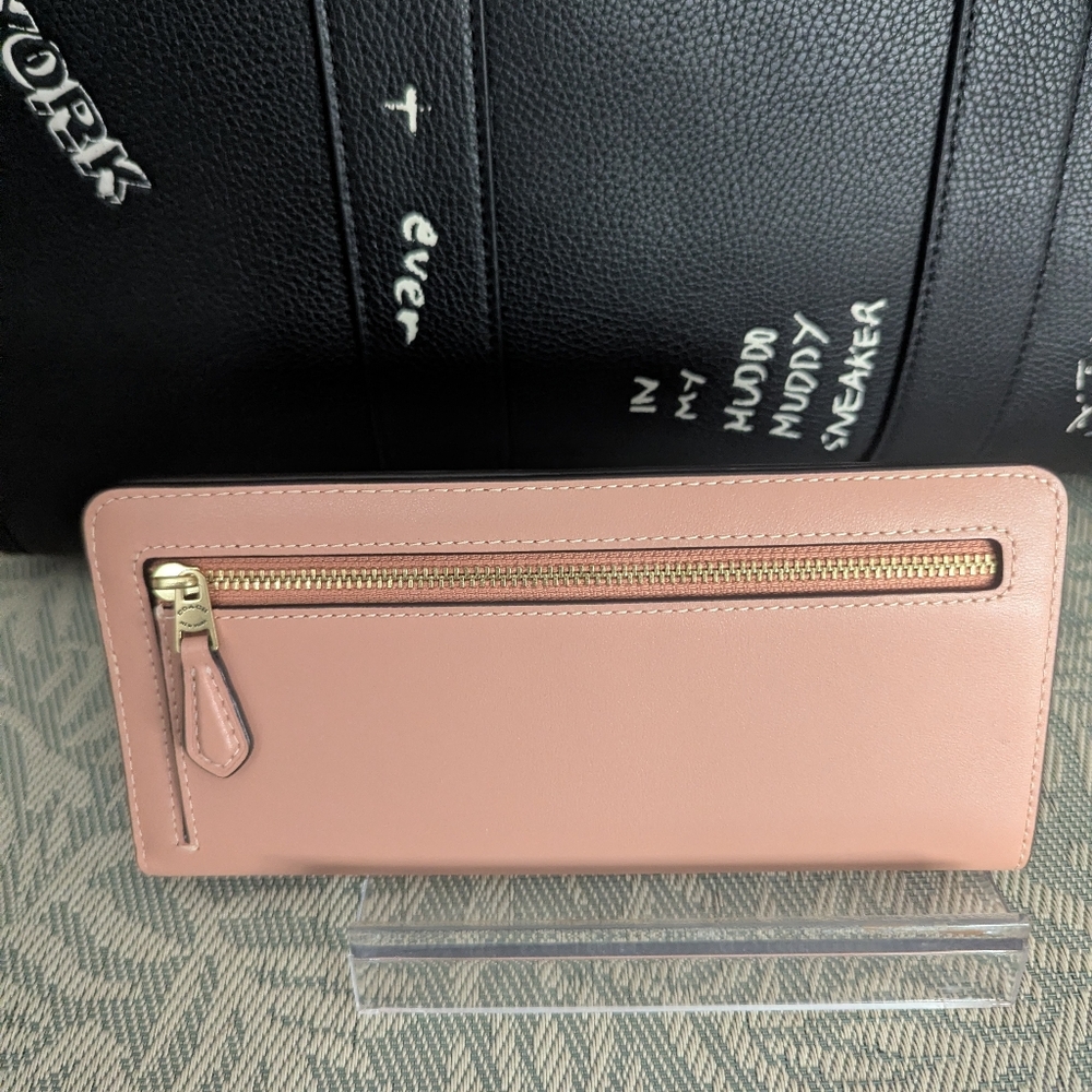 Essential Slim Wallet - Picture 7 of 16
